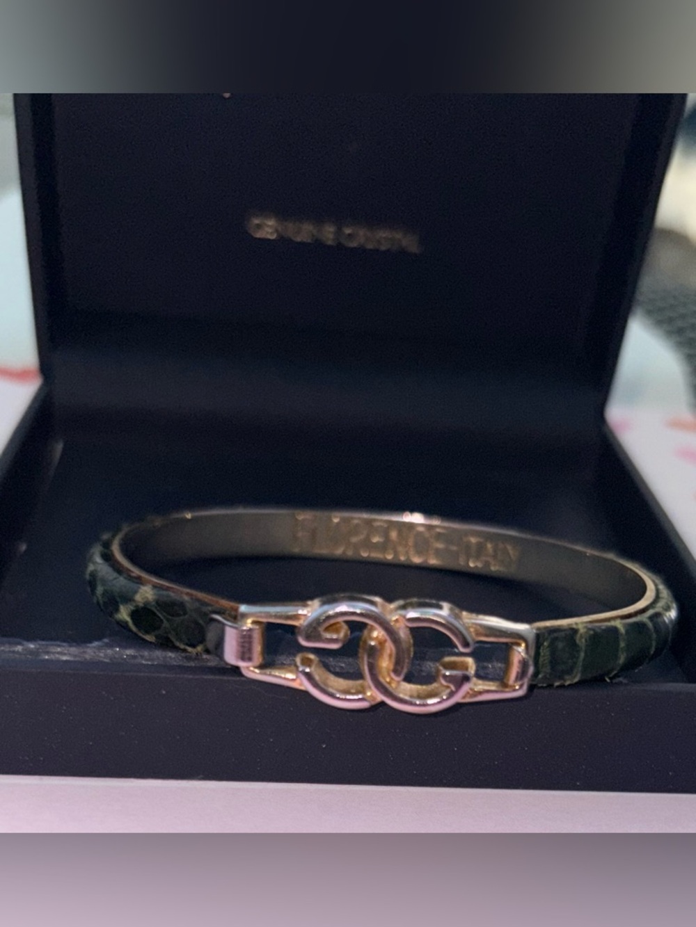 Vintage Gucci Bangle - Picture 2 of 7